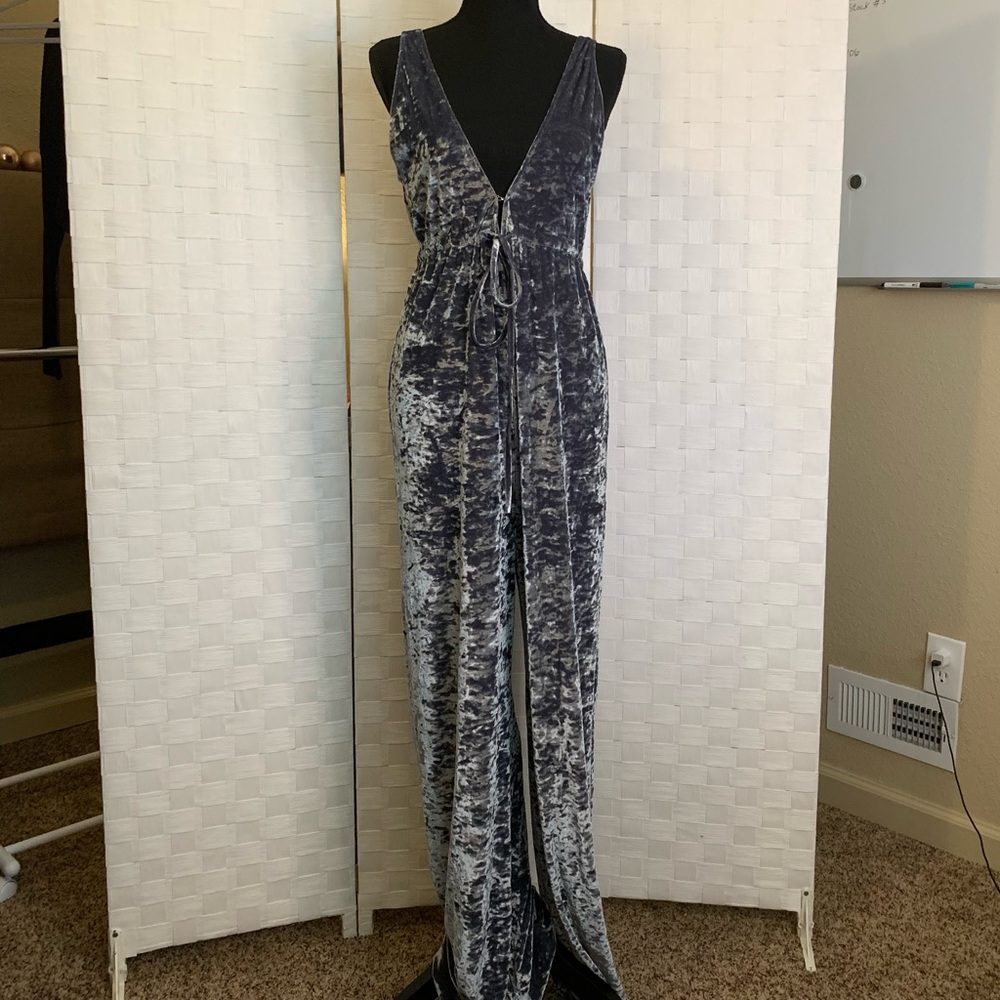 Show Me Your Mumu Blue Crushed Velvet Jumpsuit v neck women’s size medium